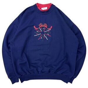 Vintage Embroidered Holiday Wreath Grannycore Double Collar Crewneck Sweatshirt
